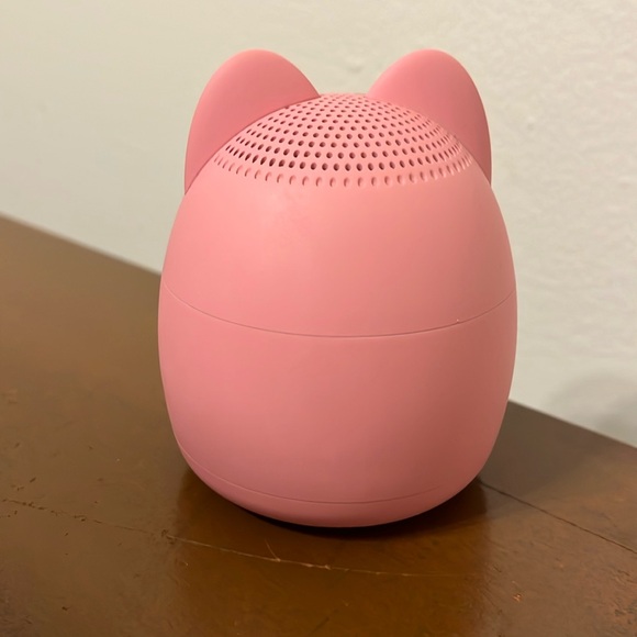 Bluetooth Speaker - Picture 2 of 6